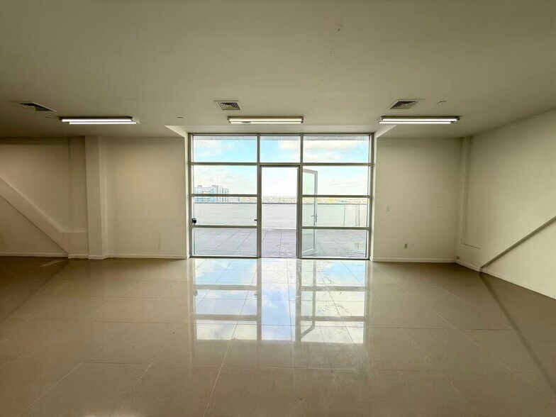 More Photos Of 136-33 37th Ave, Flushing Medical For Lease