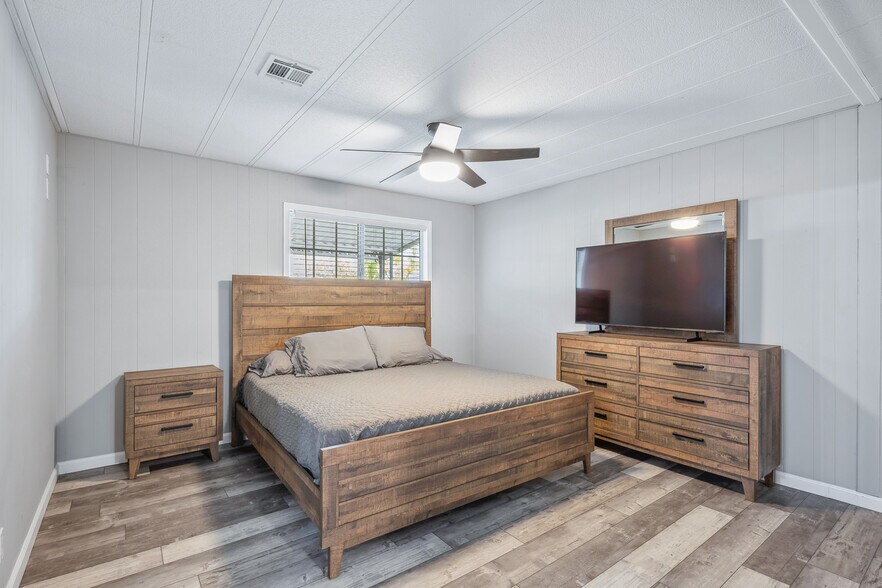 More Photos Of 1837 Riverside Dr, Bullhead City Specialty For Sale