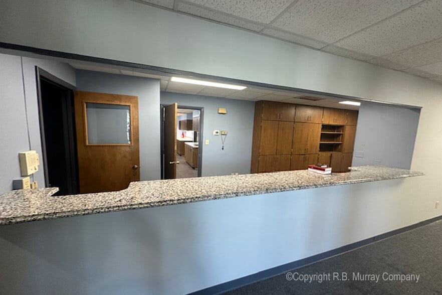 More Photos Of 1614 N Benton Ave, Springfield Office For Sale