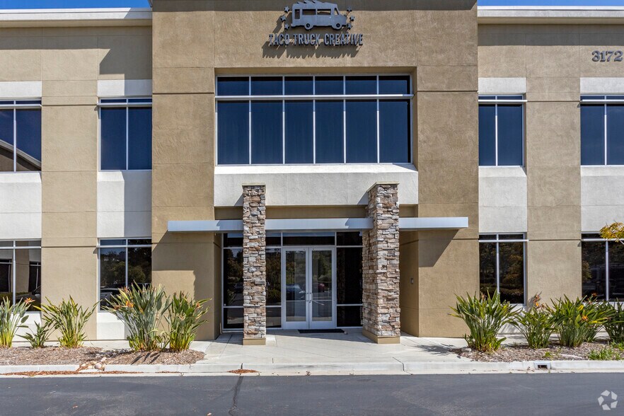 More Photos Of 3172 Lionshead Ave, Carlsbad Office For Sale