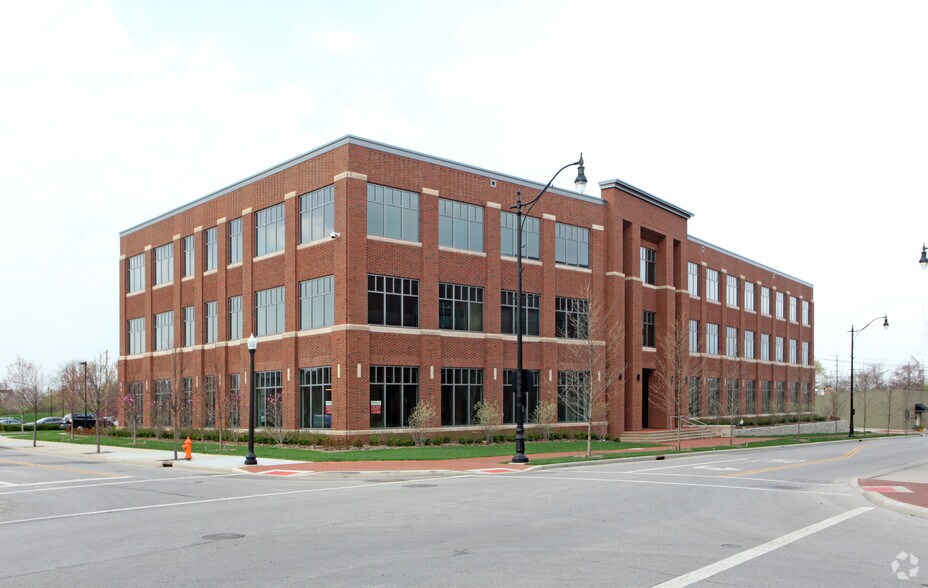 More Photos Of 425 W Nationwide Blvd, Columbus Office For Lease