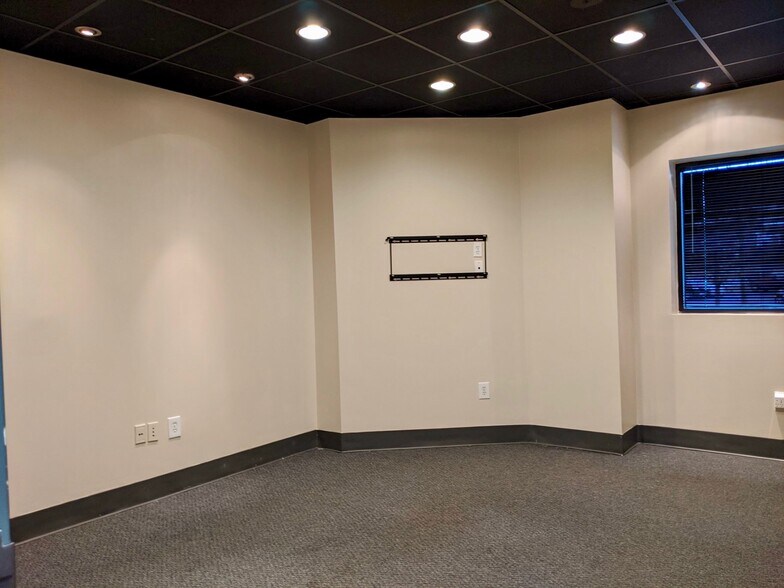 More Photos Of 222 Fairburn Industrial Blvd, Fairburn Warehouse For Sale