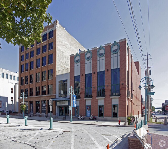 More Photos Of 158 N Broadway, Milwaukee Theater Concert Hall For Lease