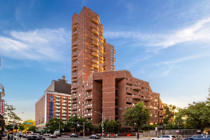 Primary Photo Of 2120 1st Ave, New York Apartments For Lease