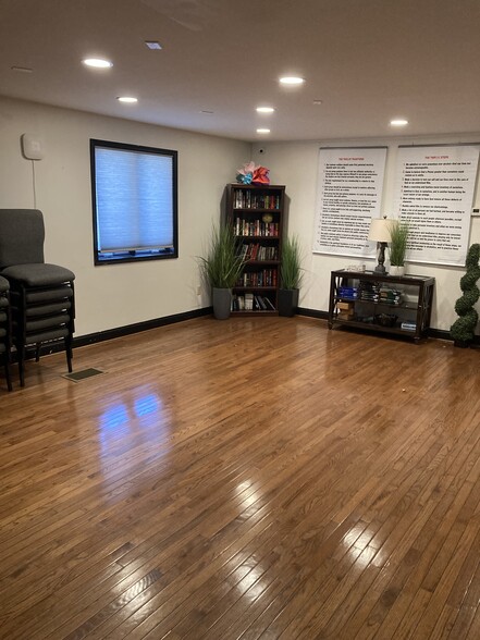 More Photos Of 1288 Veterans Hwy, Levittown Rehabilitation Center For Sale