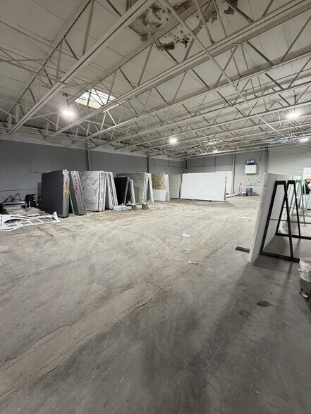 More Photos Of 4827 Philips Hwy, Jacksonville Warehouse For Sale