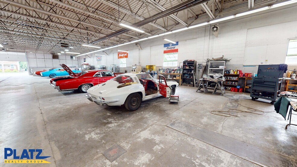 More Photos Of 125 E Liberty St, Hubbard Auto Dealership For Sale