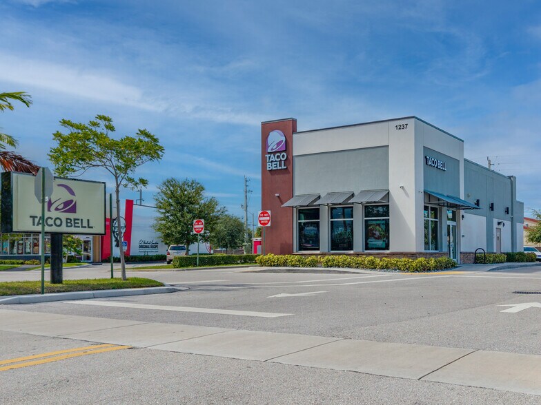 More Photos Of 1225 Palm Beach Lakes Blvd, West Palm Beach Fast Food For Sale