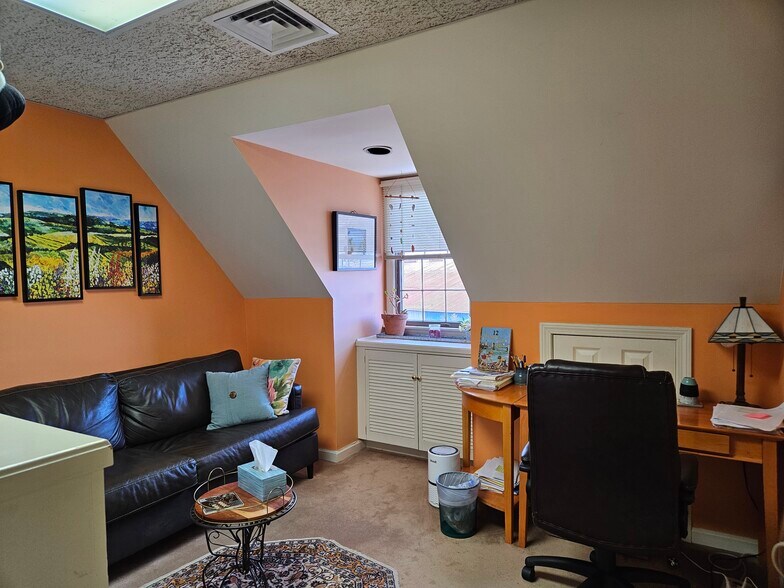 More Photos Of 500 Market St, Portsmouth Office For Sale