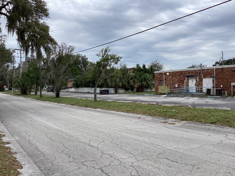 More Photos Of 13829 7th St, Dade City Storefront Retail Office For Sale