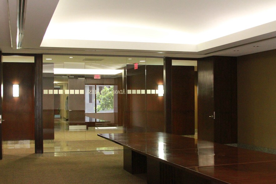 More Photos Of 111 E Capitol St, Jackson Office For Lease