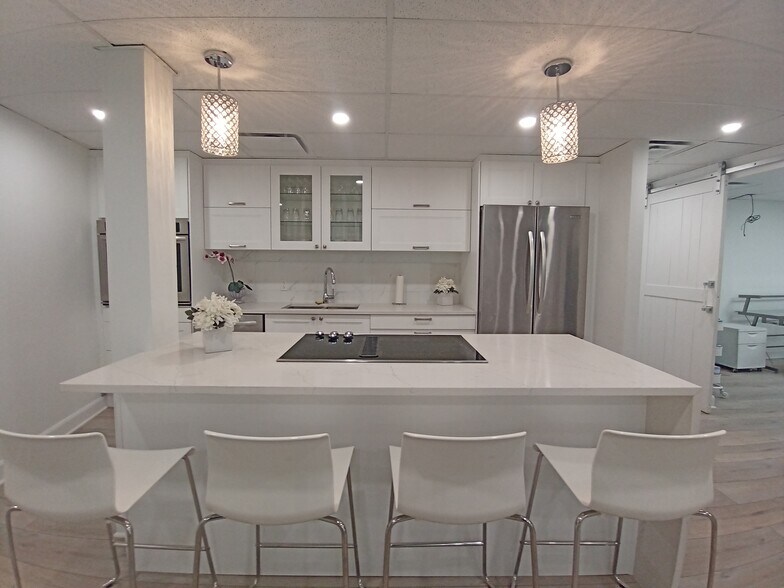 More Photos Of 69 Kempster Ave, Ottawa Office For Sale