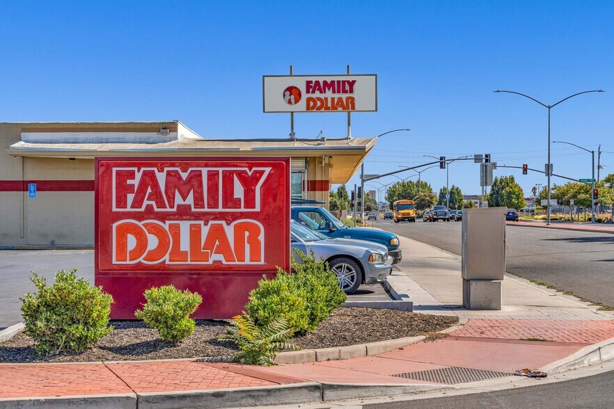 More Photos Of 2318 S Airport Way, Stockton Supermarket For Sale