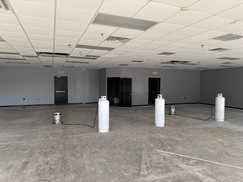 More Photos Of 2650 John Harden Dr, Jacksonville Freestanding For Lease