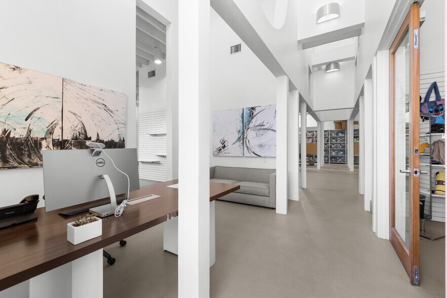 More Photos Of 1500 Olympic Blvd, Santa Monica Loft Creative Space For Lease