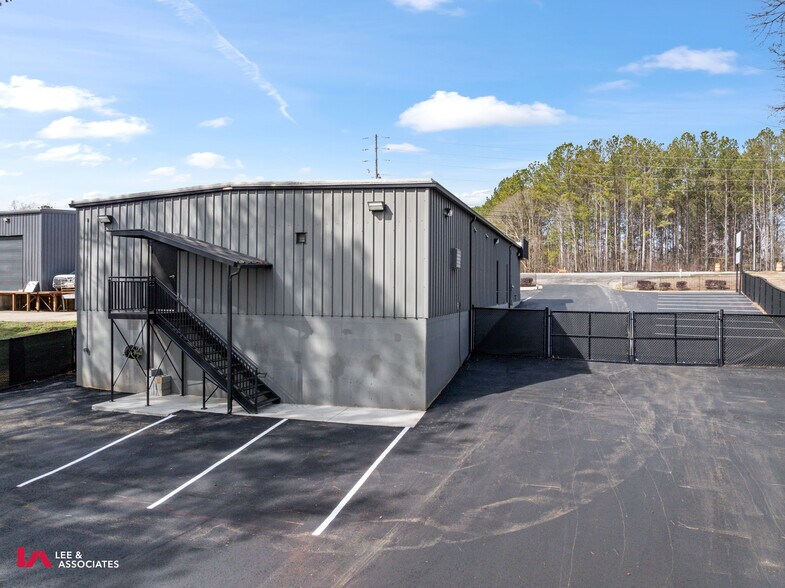 More Photos Of 1810 Lee Rd, Lithia Springs Office For Sale