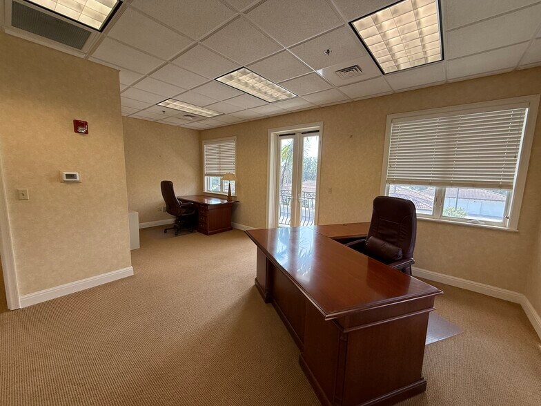 More Photos Of 11450 SE Dixie Hwy, Hobe Sound Office For Lease