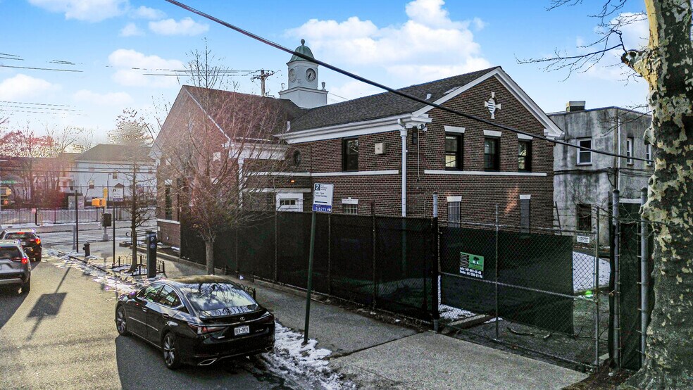 More Photos Of 257 New Dorp Ln, Staten Island Bank For Sale