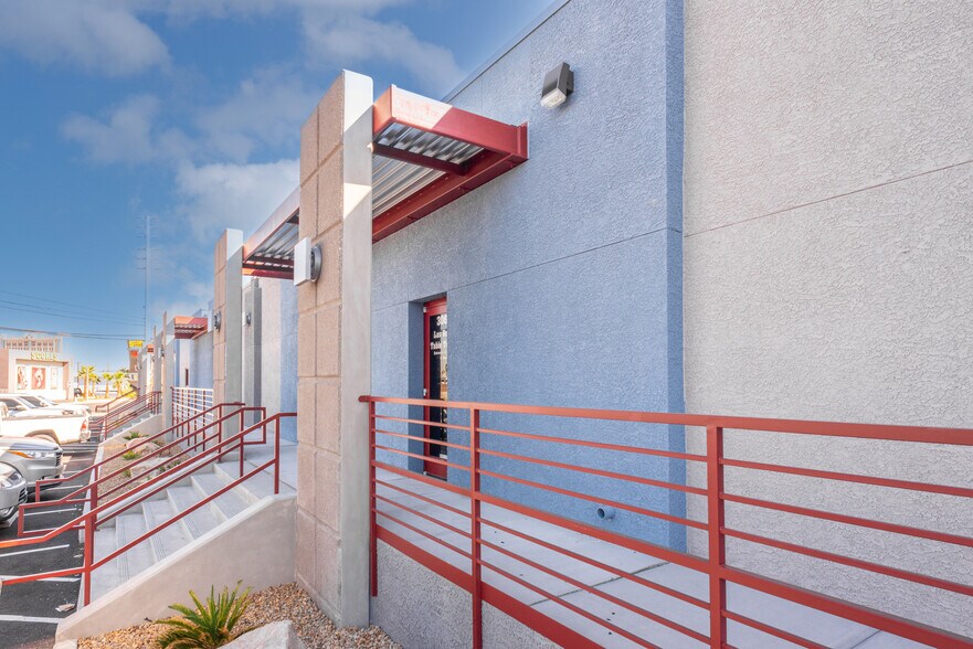 More Photos Of 3060 S Highland Dr, Las Vegas Manufacturing For Lease