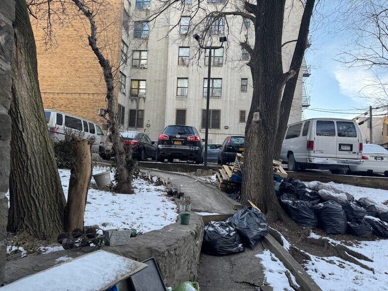 More Photos Of 1885 University Ave, Bronx Land For Sale