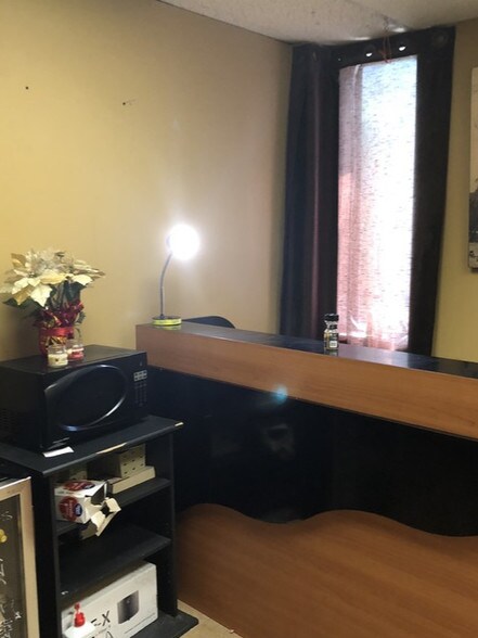 More Photos Of 2054 Rex Rd, Morrow Flex For Sale