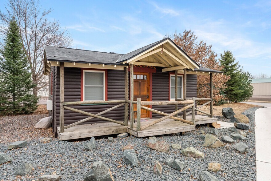 More Photos Of 24217 State Hwy 35, Siren Freestanding For Sale