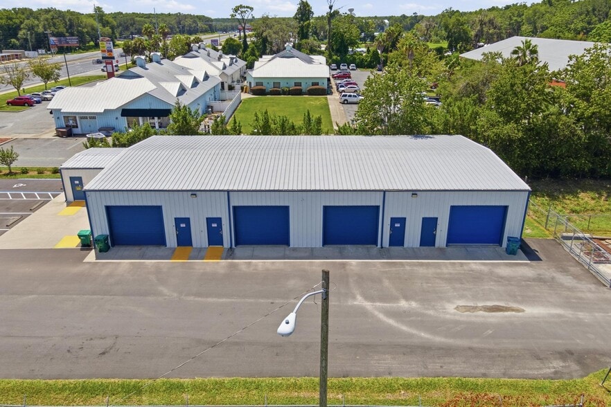 More Photos Of 2450 S US Highway 27/441, Fruitland Park Warehouse For Lease