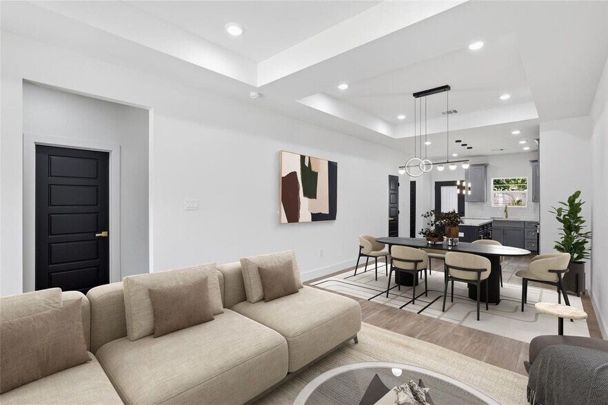 More Photos Of 5515 Elm Springs Dr, Houston Apartments For Sale