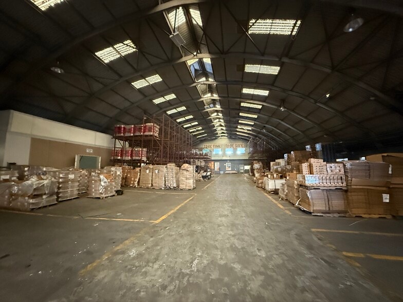 More Photos Of 650 Avenue R SW, Winter Haven Distribution For Sale