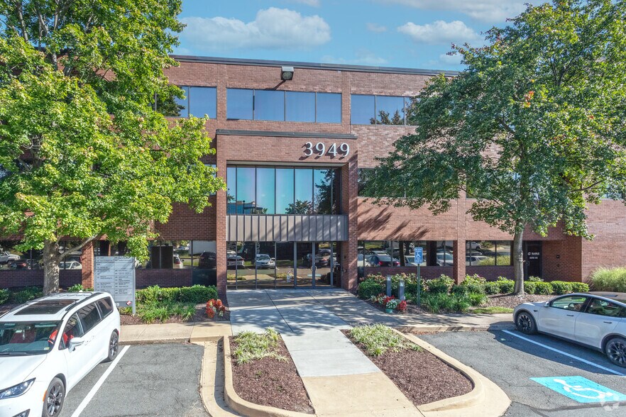 More Photos Of 11208 Waples Mill Rd, Fairfax Unknown For Lease