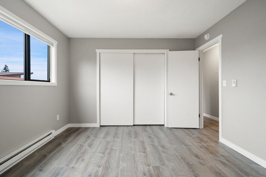 More Photos Of 2938 E Walnut St, Port Angeles Apartments For Sale