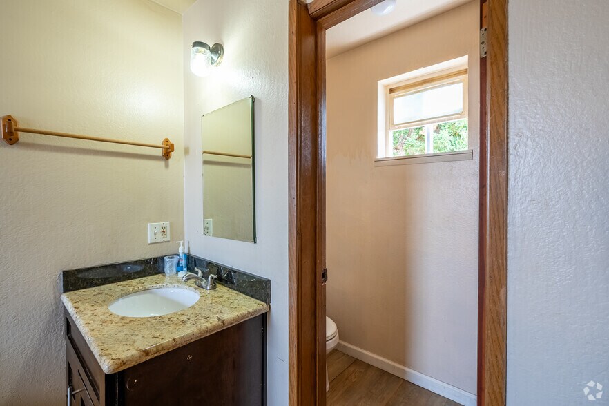 More Photos Of 810 State Ave, Marysville Hotel For Sale