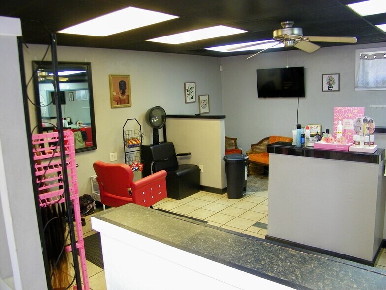 More Photos Of 604 N Van Buren St, Enid Freestanding For Sale