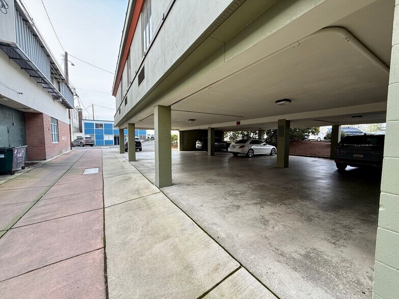 More Photos Of 415 Pine St, Mount Vernon Office For Sale