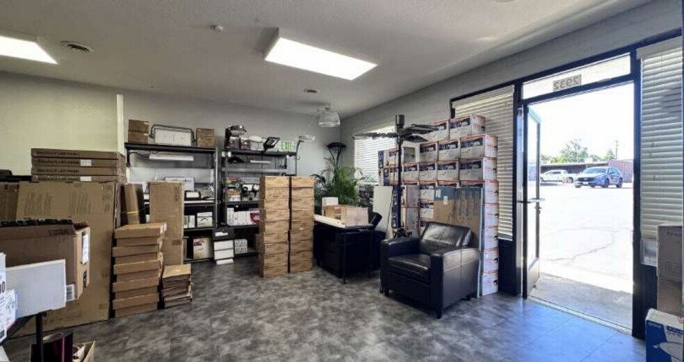 More Photos Of 2920-2972 Churn Creek Rd, Redding Storefront For Lease