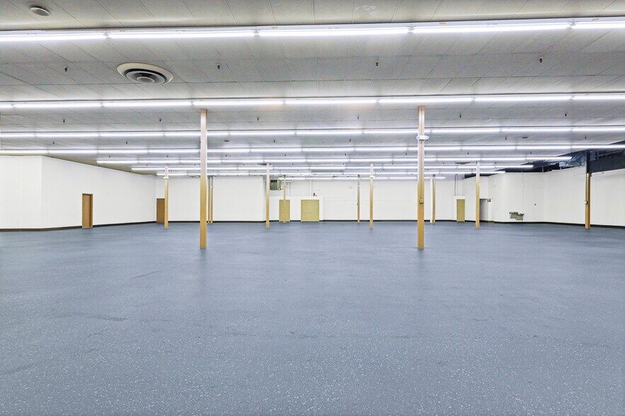 More Photos Of 3475 Ridge Rd, Cleveland Skating Rink For Sale