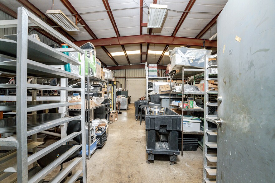 More Photos Of 23064 Harbor View Rd, Port Charlotte Warehouse For Sale