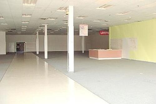 More Photos Of 1855-1911 Dundas St E, Mississauga Freestanding For Lease