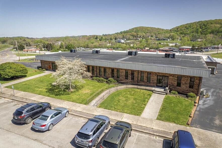 More Photos Of 122-132 Jefferson Ct, Oak Ridge Office For Sale