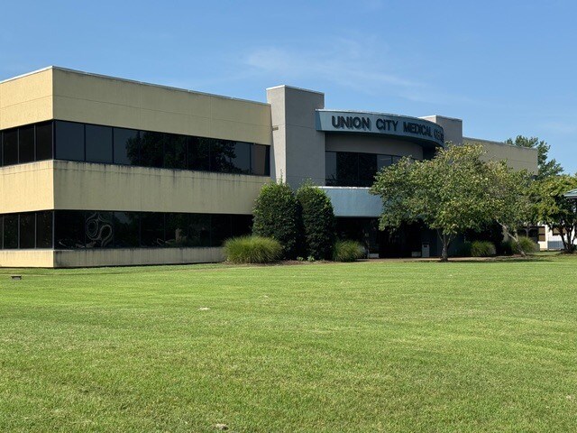 More Photos Of 1720 E Reelfoot Ave, Union City Office For Lease