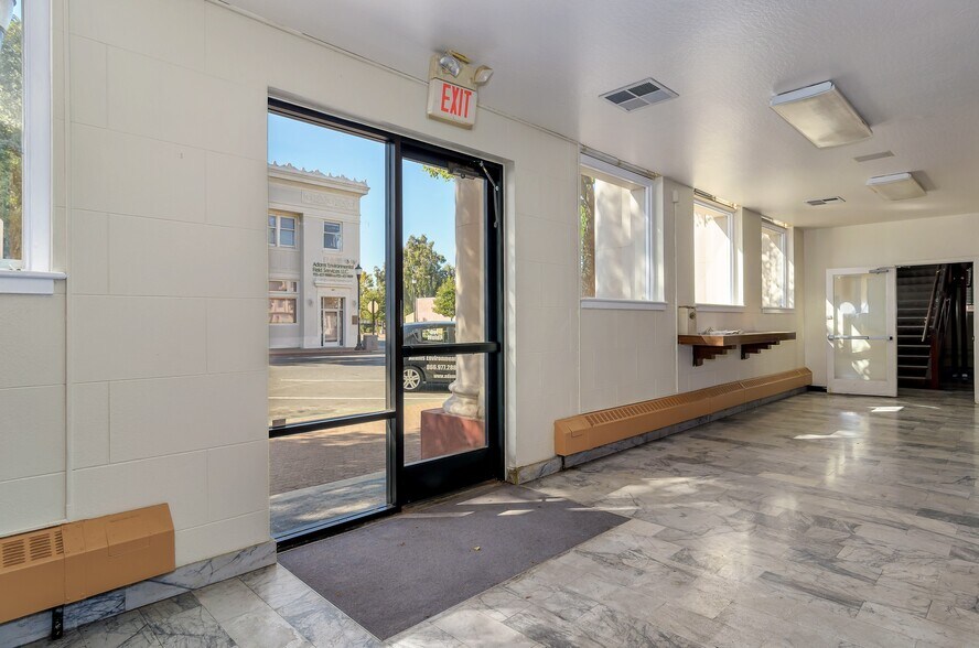 More Photos Of 415 Railroad Ave, Pittsburg Office For Sale