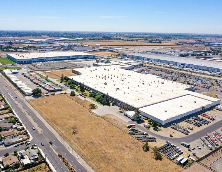 More Photos Of 400 E. Louise Ave, Lathrop Land For Lease