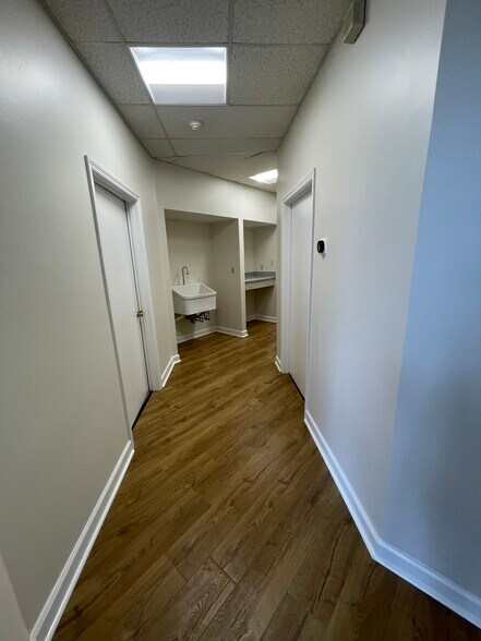 More Photos Of 6575 Stage Rd, Bartlett Office For Lease