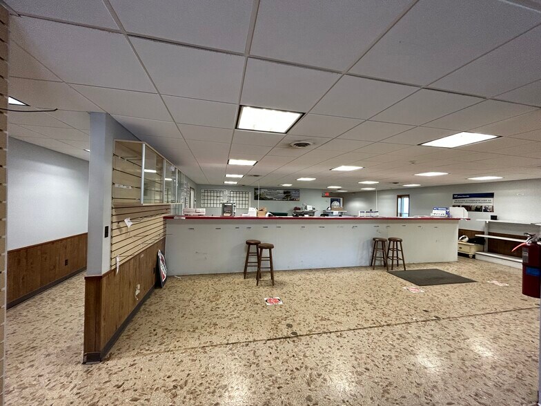 More Photos Of 2117 Old Union Rd, Buffalo Manufacturing For Lease