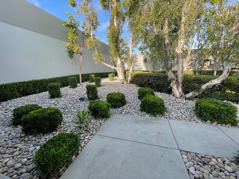 More Photos Of 13311-13317 166th St, Cerritos Manufacturing For Lease