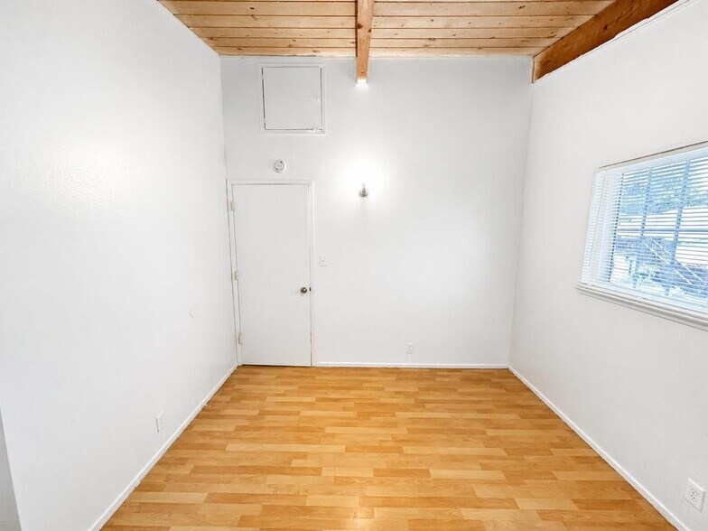 More Photos Of 1124 E 20th St, Oakland Apartments For Sale