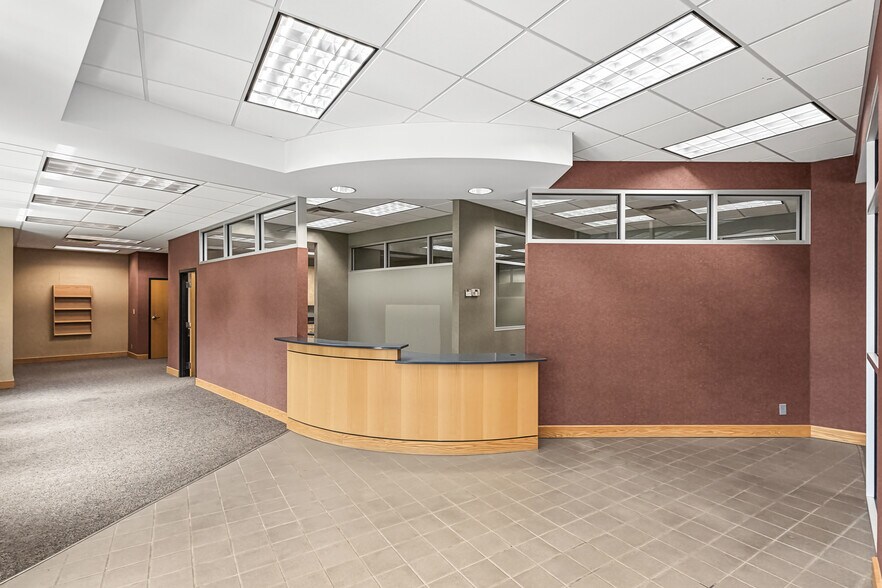 More Photos Of 6105 NW 86th St, Johnston Medical For Sale