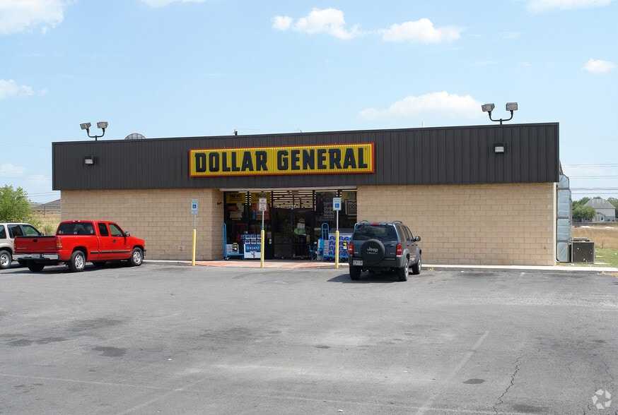 More Photos Of 9664 Marbach Rd, San Antonio Freestanding For Lease