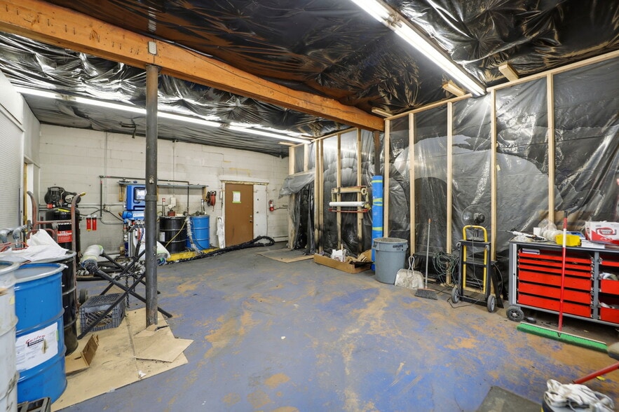 More Photos Of 405 W Fillmore St, Colorado Springs Auto Dealership For Sale