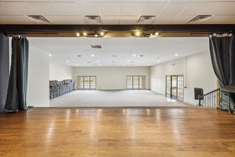More Photos Of 1751 N Walnut Creek Dr, Mansfield Schools For Sale